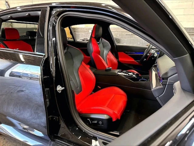2027 Audi RS Q8 Performance - Image 7 of 31