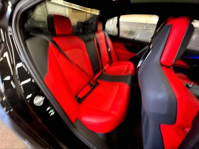 2027 Audi RS Q8 Performance - Image 27 of 31