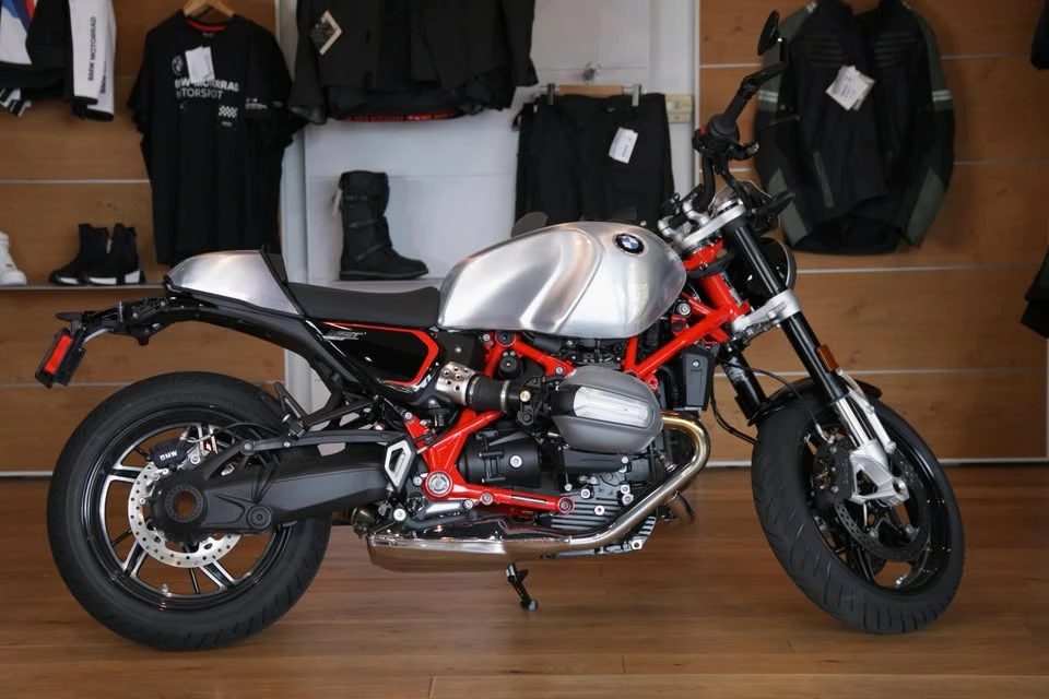 2025 BMW R 12 nineT - Image 7 of 9