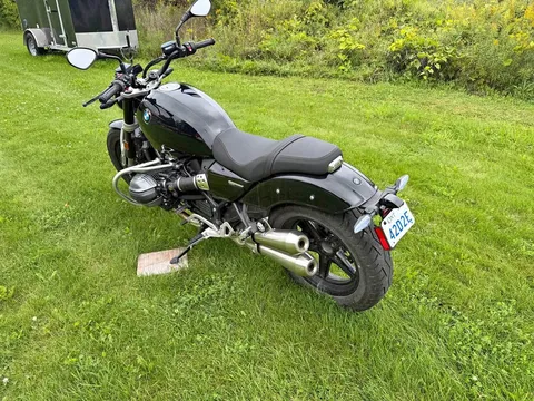 2025 BMW R12