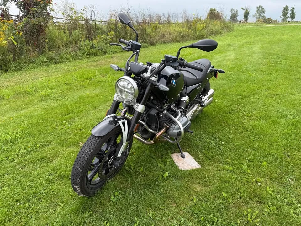 2025 BMW R 12 nineT - Image 8 of 10