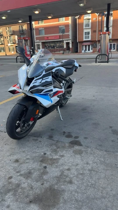 2025 BMW S1000 - Image 4 of 4