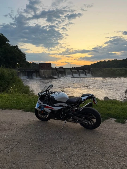 2025 BMW S1000 - Image 2 of 4