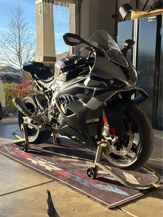 2025 BMW S1000 - Image 3 of 9