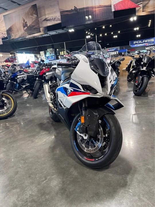2025 BMW S1000 - Image 3 of 7