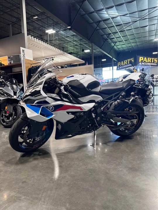 2025 BMW S1000 - Image 2 of 7