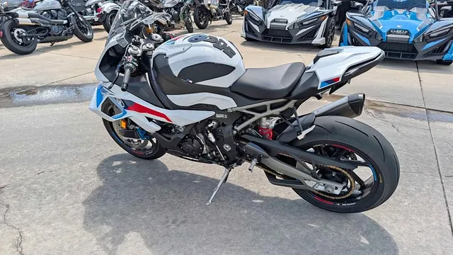 2025 BMW S 1000