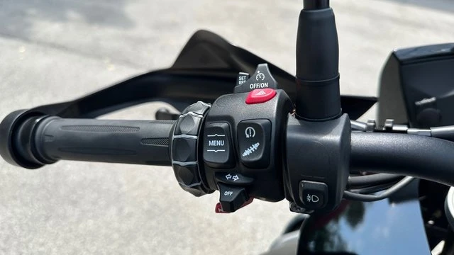 2025 BMW S1000 - Image 13 of 14