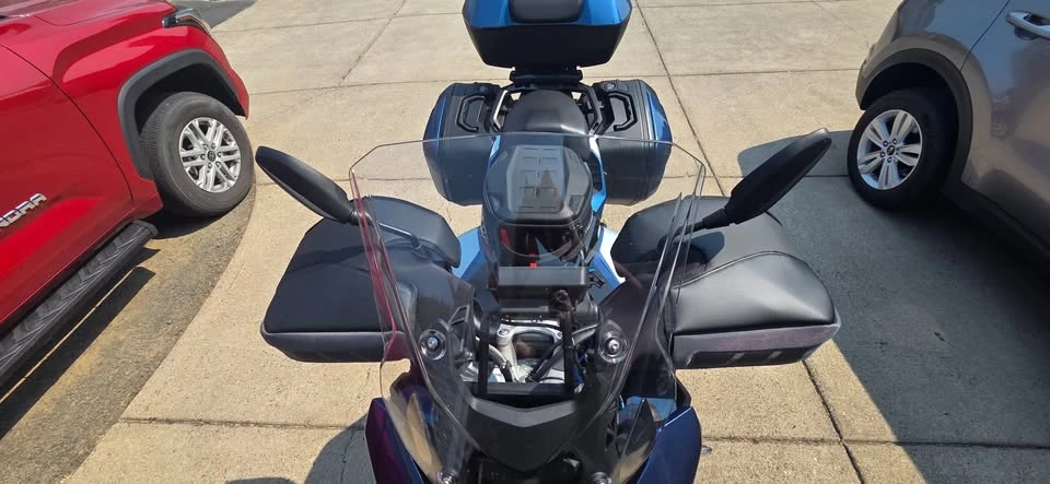 2025 BMW S1000 - Image 10 of 13
