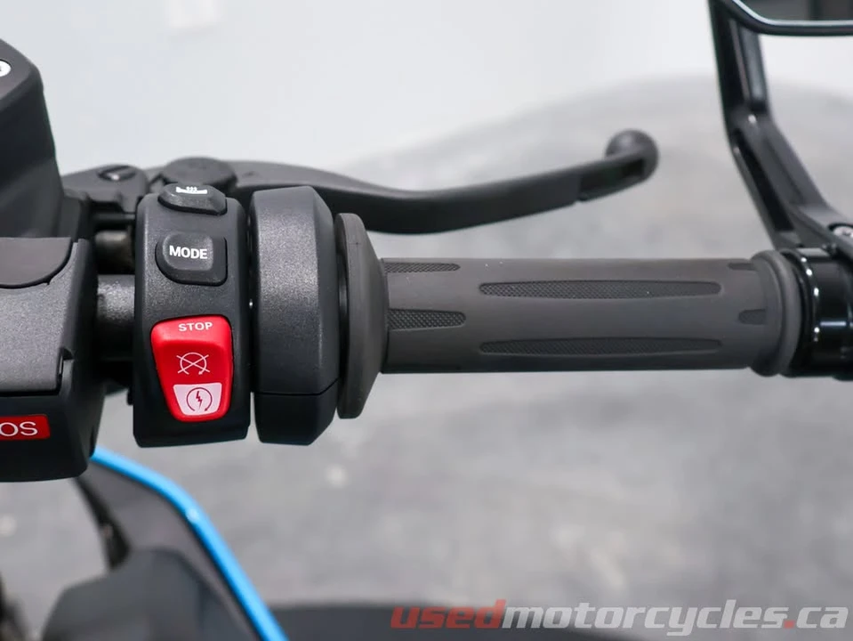 2025 BMW S1000 - Image 18 of 19