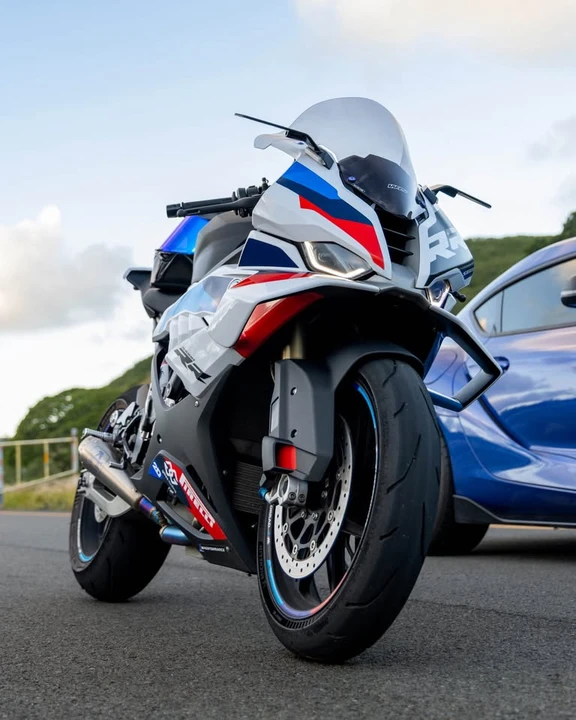 2025 BMW S1000 - Image 3 of 5