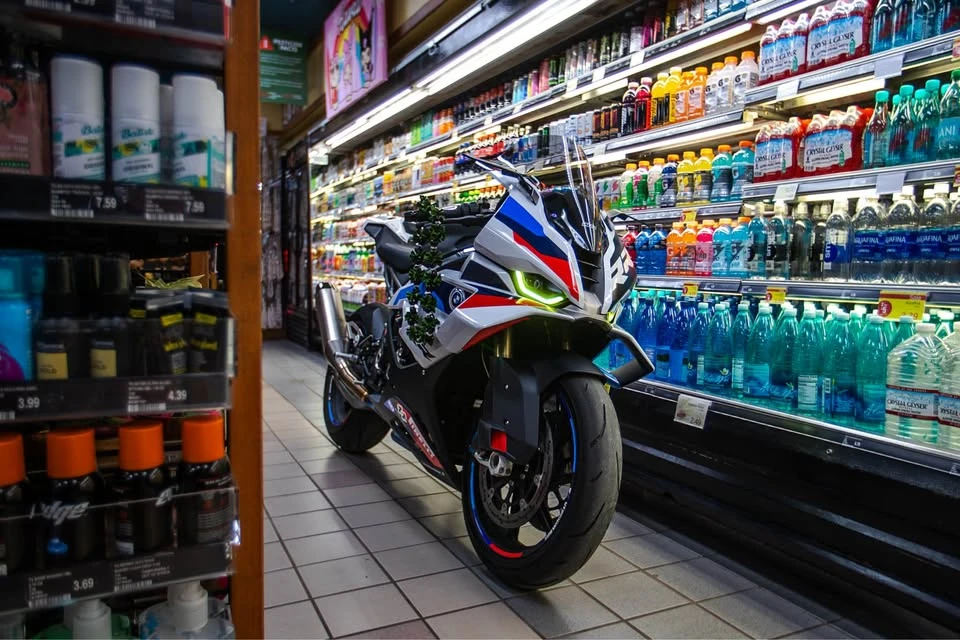 2025 BMW S1000 - Image 2 of 5