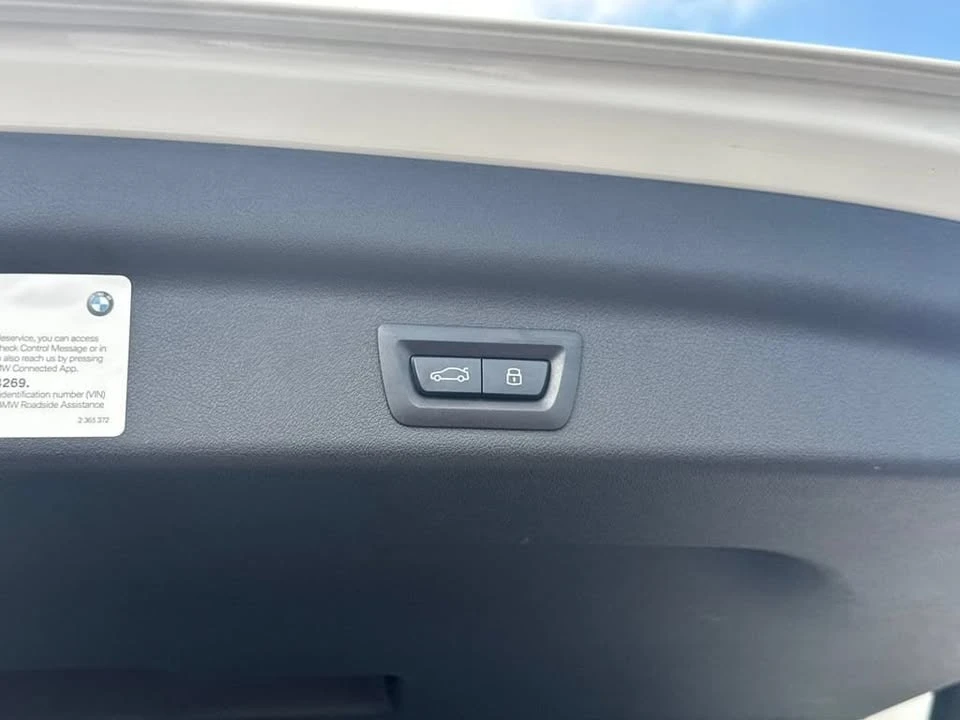 2025 BMW U11/U12 X1 - Image 11 of 20