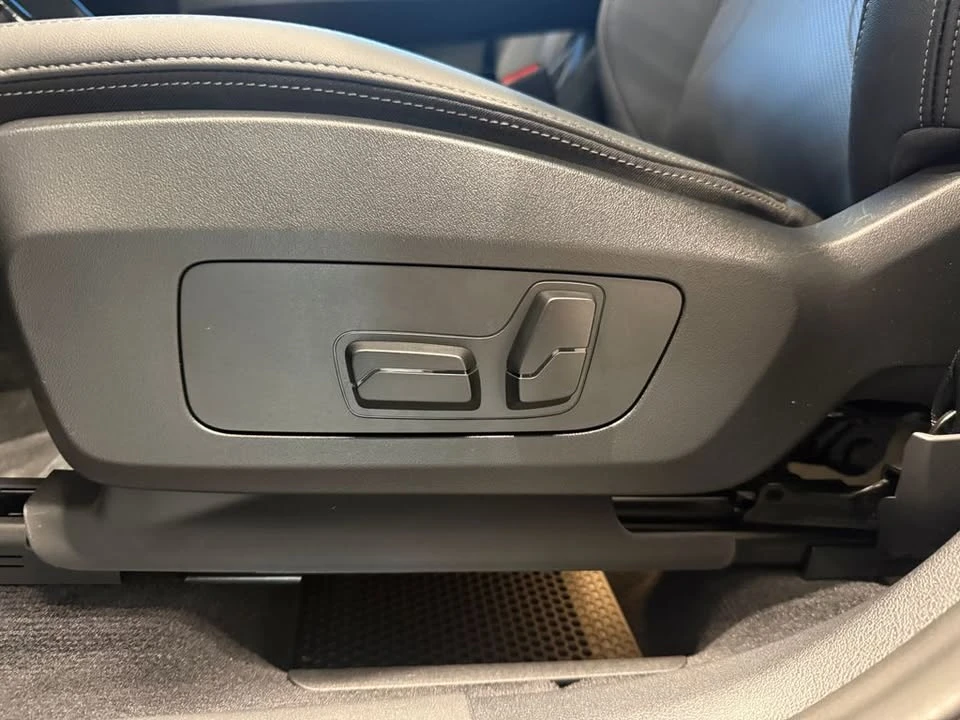 2025 BMW U11/U12 X1 - Image 15 of 20