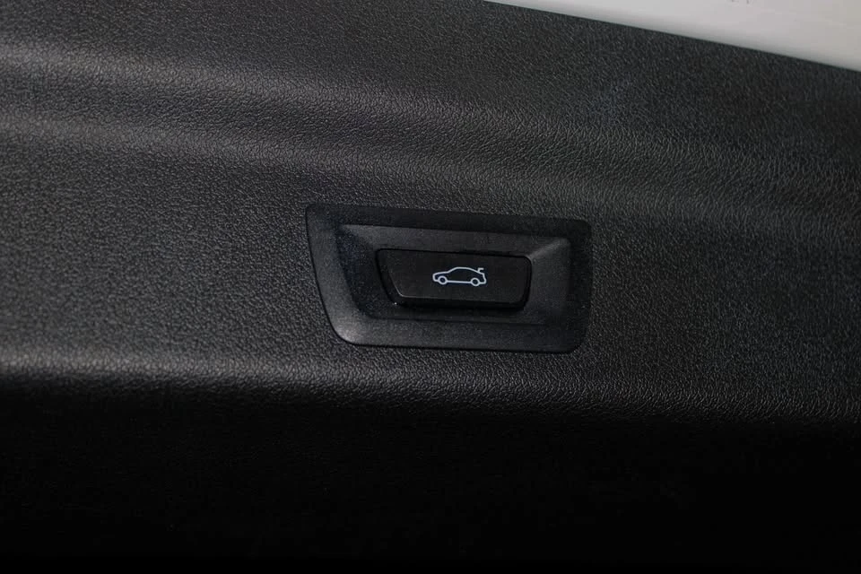 2025 BMW U11/U12 X1 - Image 12 of 20