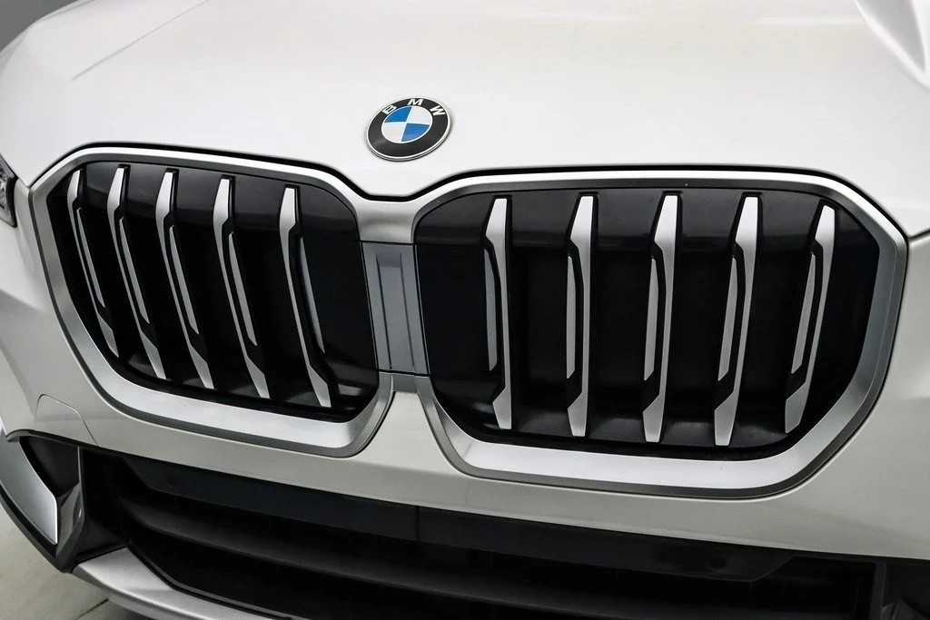 2025 BMW U11/U12 X1 - Image 12 of 21