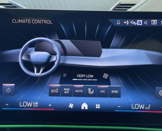 2025 BMW U11/U12 X1 - Image 9 of 12