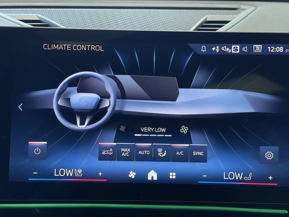 2025 BMW U11/U12 X1 - Image 4 of 12