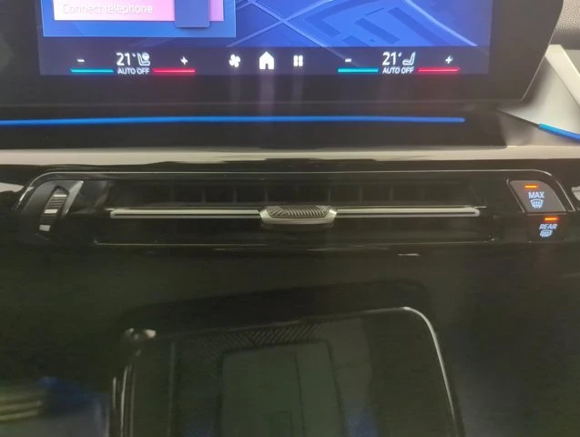 2025 BMW U11/U12 X1 - Image 17 of 20