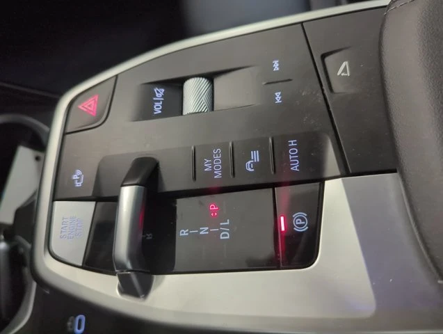 2025 BMW U11/U12 X1 - Image 18 of 20