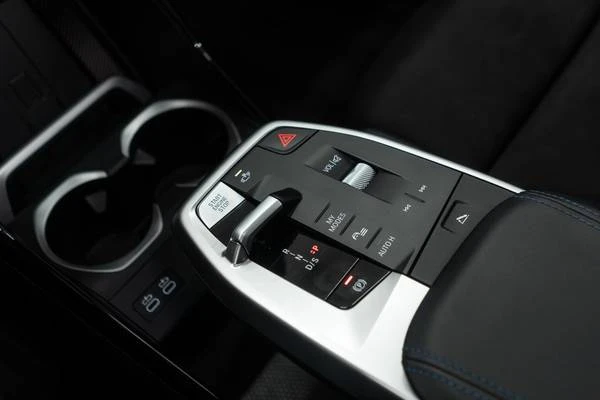 2025 BMW U11/U12 X1 - Image 17 of 21
