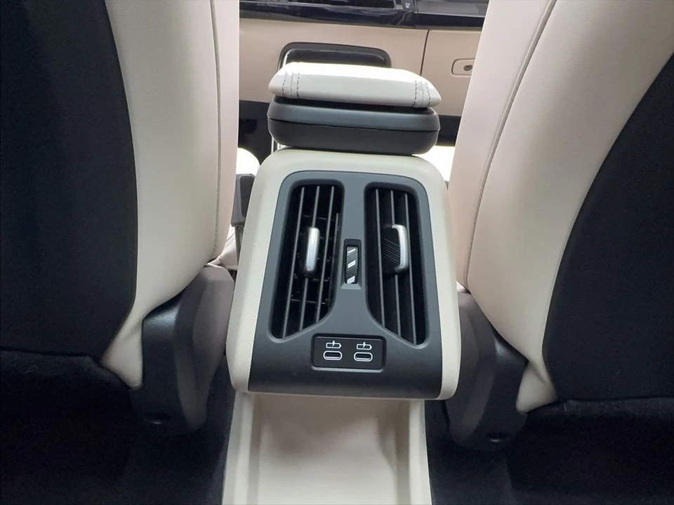 2025 BMW U11/U12 X1 - Image 17 of 21