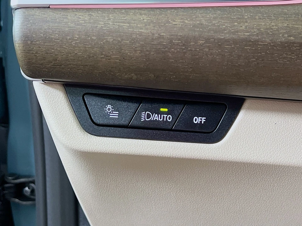 2025 BMW U11/U12 X1 - Image 12 of 21