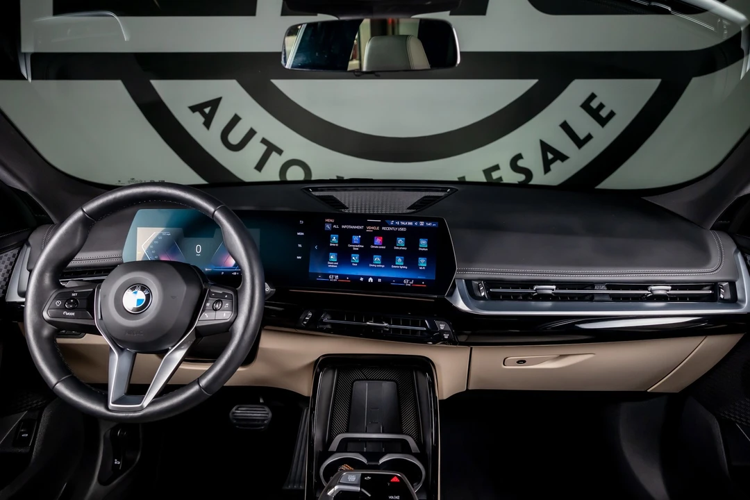 2025 BMW U11/U12 X1 - Image 2 of 12