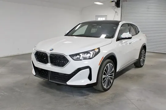 2025 BMW X2 xDrive28i