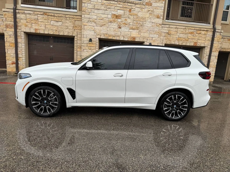 2025 BMW G05 X5 - Image 2 of 13