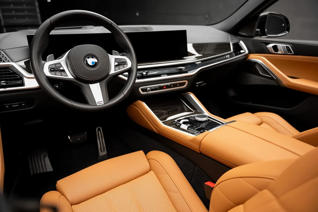 2025 BMW G06 X6 - Image 2 of 12
