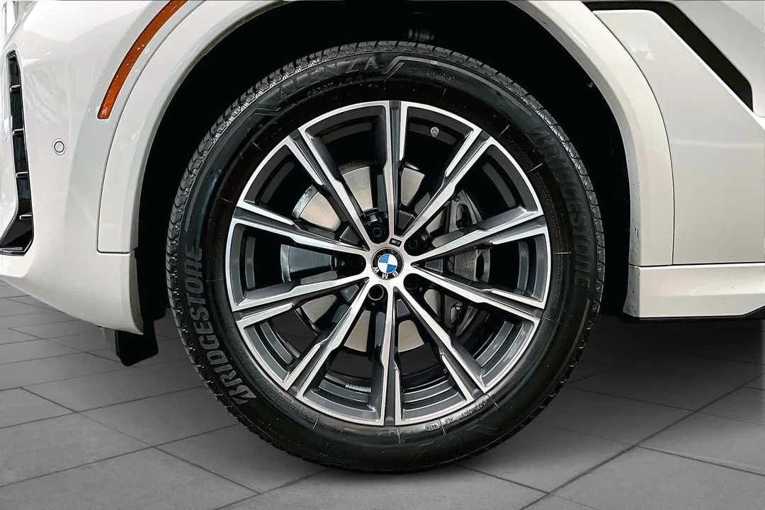 2025 BMW G06 X6 - Image 11 of 12