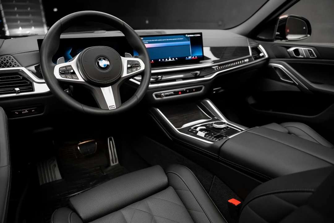 2025 BMW G06 X6 - Image 2 of 21