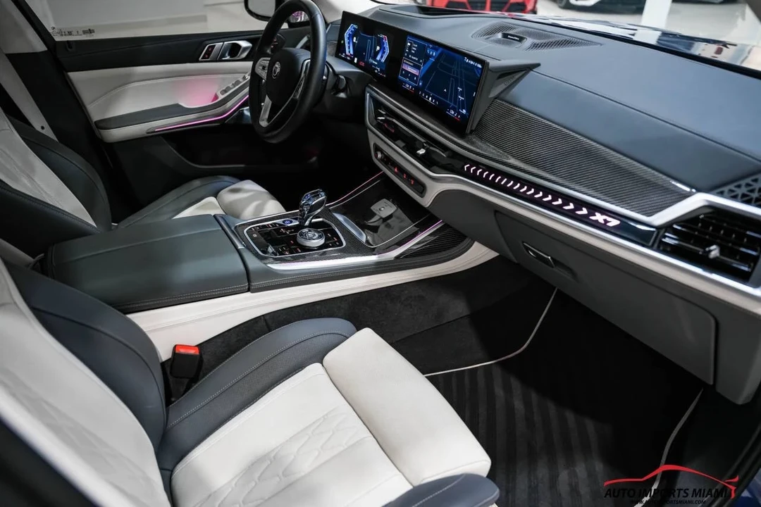 2025 BMW Alpina XB7 - Image 11 of 12