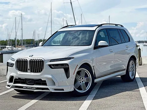 2025 BMW X7 ALPINA XB7 Sport Utility 4D