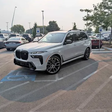 2025 BMW X7 M60i Sport Utility 4D