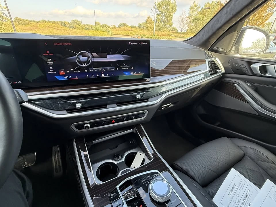 2025 BMW G07 X7 - Image 7 of 10