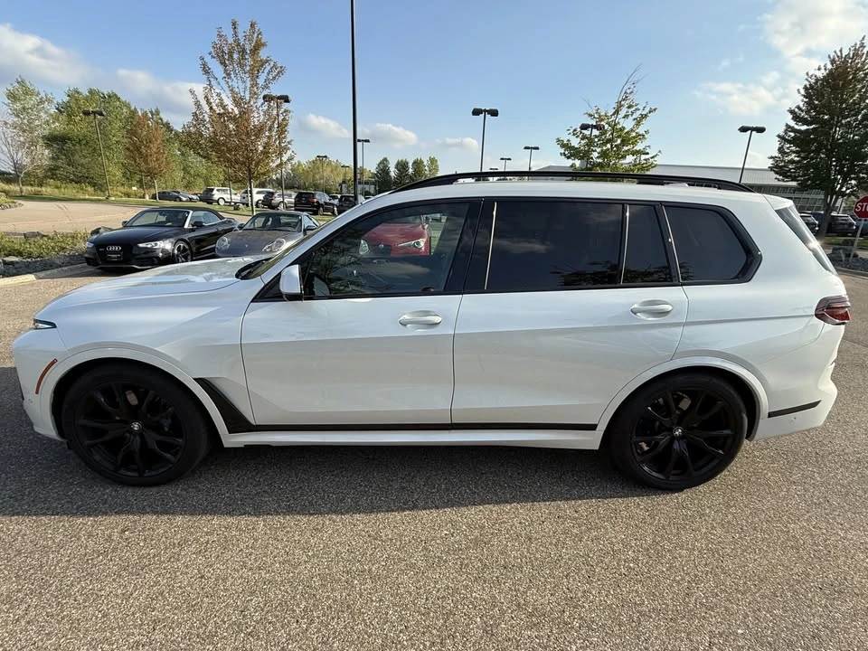 2025 BMW G07 X7 - Image 3 of 10