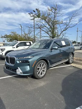 2025 BMW X7 xDrive30i