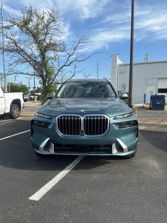 2025 BMW G07 X7 - Image 2 of 15