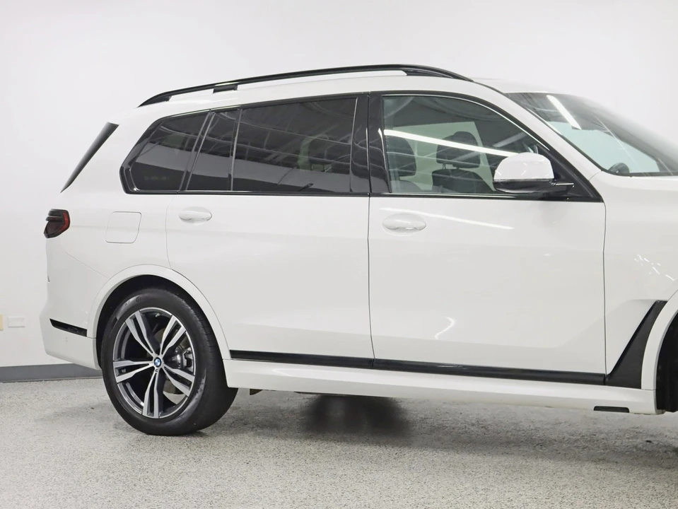 2025 BMW G07 X7 - Image 3 of 21