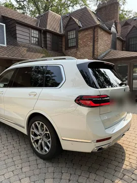 2025 BMW X7 xDrive40i