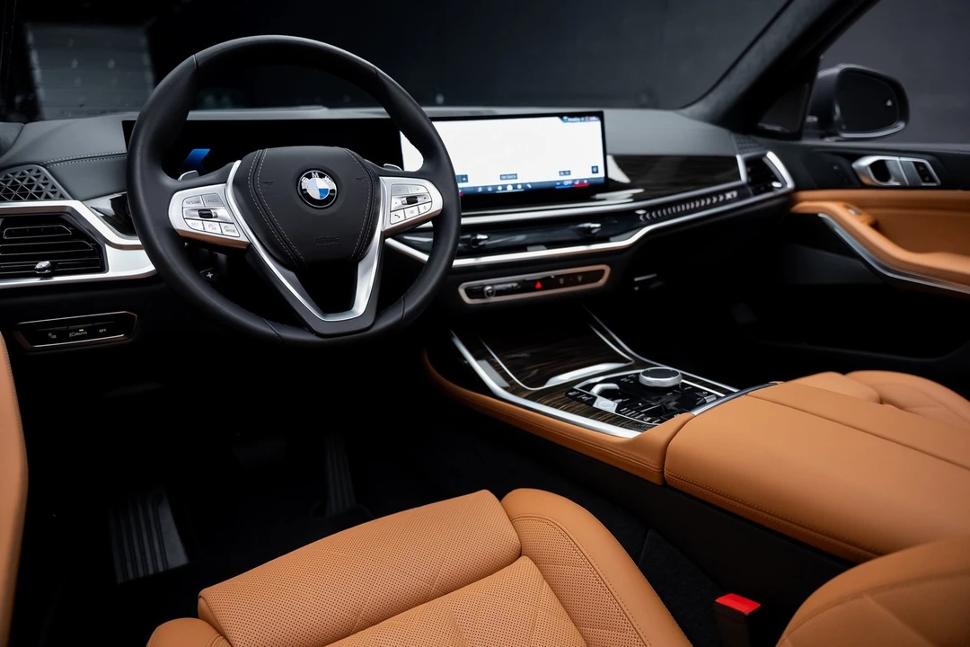 2025 BMW G07 X7 - Image 2 of 21