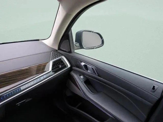 2025 BMW G07 X7 - Image 13 of 19
