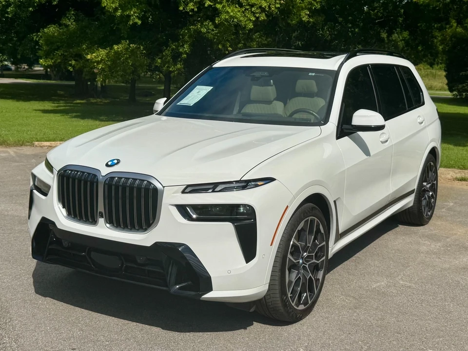 2025 BMW G07 X7 - Image 2 of 12