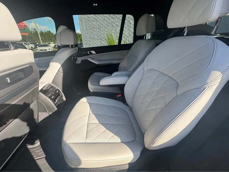 2025 BMW G07 X7 - Image 8 of 19