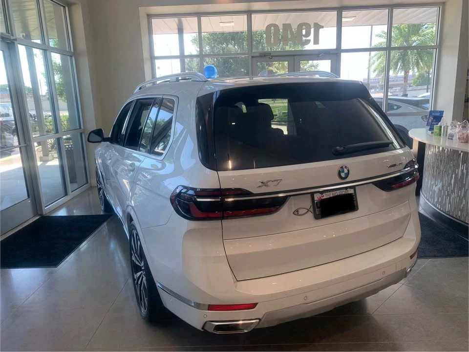 2025 BMW G07 X7 - Image 4 of 10
