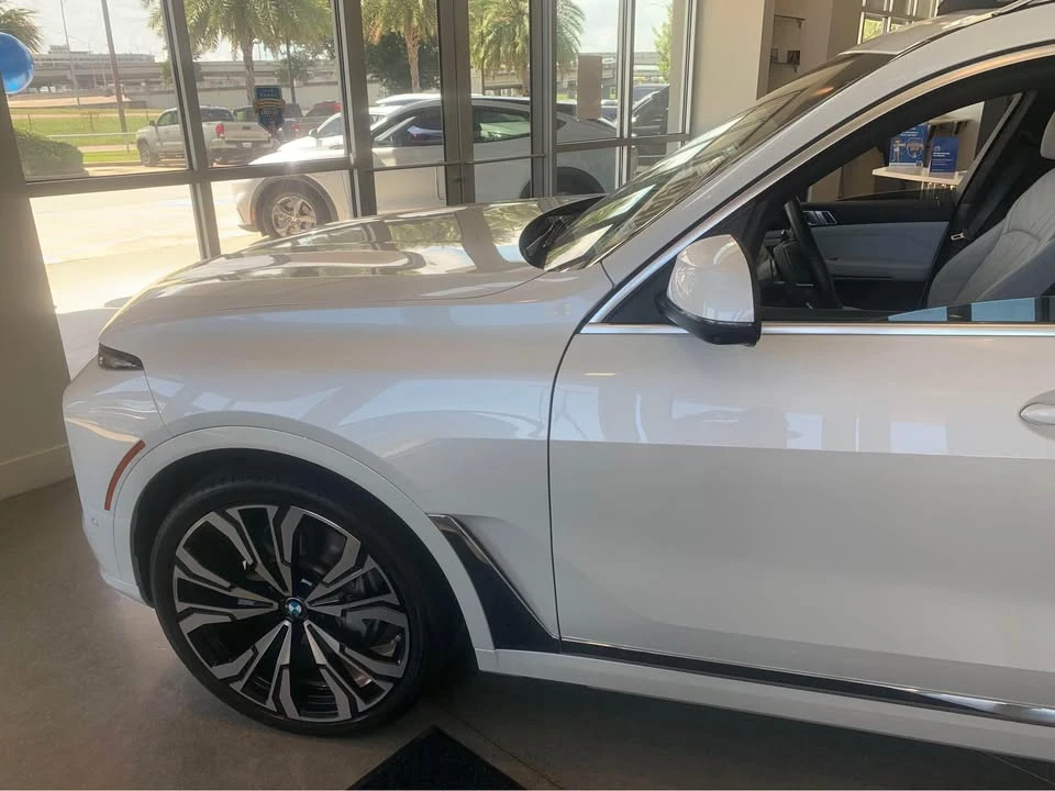 2025 BMW G07 X7 - Image 3 of 10