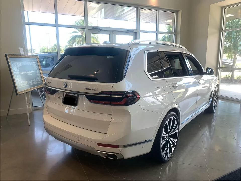 2025 BMW G07 X7 - Image 5 of 10
