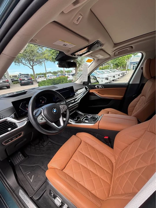 2025 BMW G07 X7 - Image 9 of 18